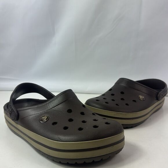 Crocs Unisex Ultra Light Classic Waterproof Clogs - Picture 3 of 12